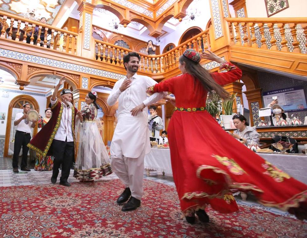 砥砺奋进七十载 天山南北谱华章丨喀什古城焕新颜：文旅融合创造